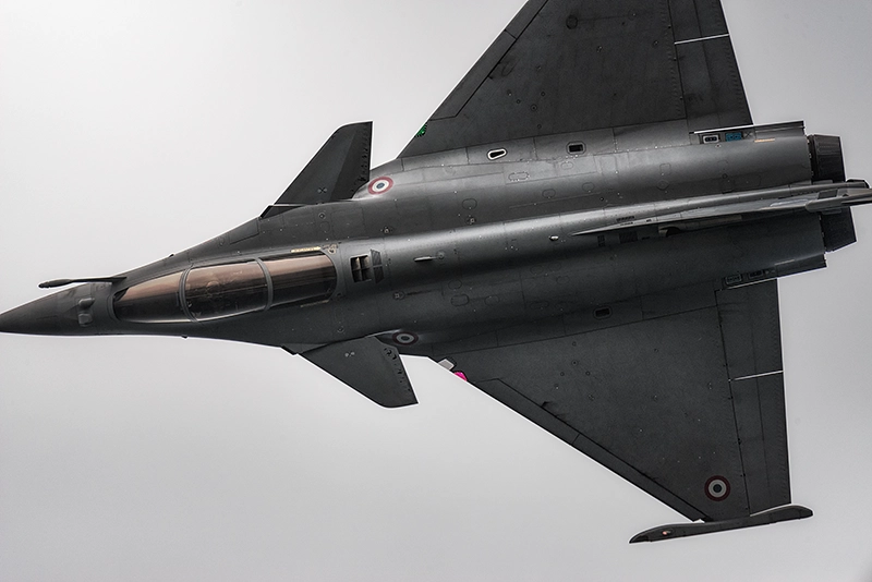 Rafale francés en pasada baja e invertido